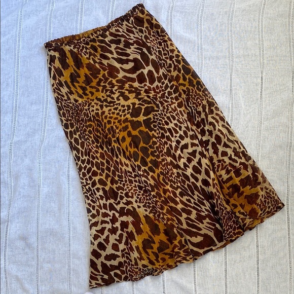 Animal print Y2k Reversible Ruffled A-line Midi Skirt. - Picture 10 of 10